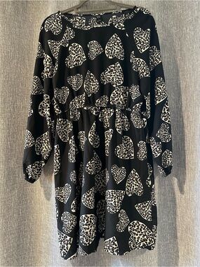 Black Heart-Print Long Sleeve Dress